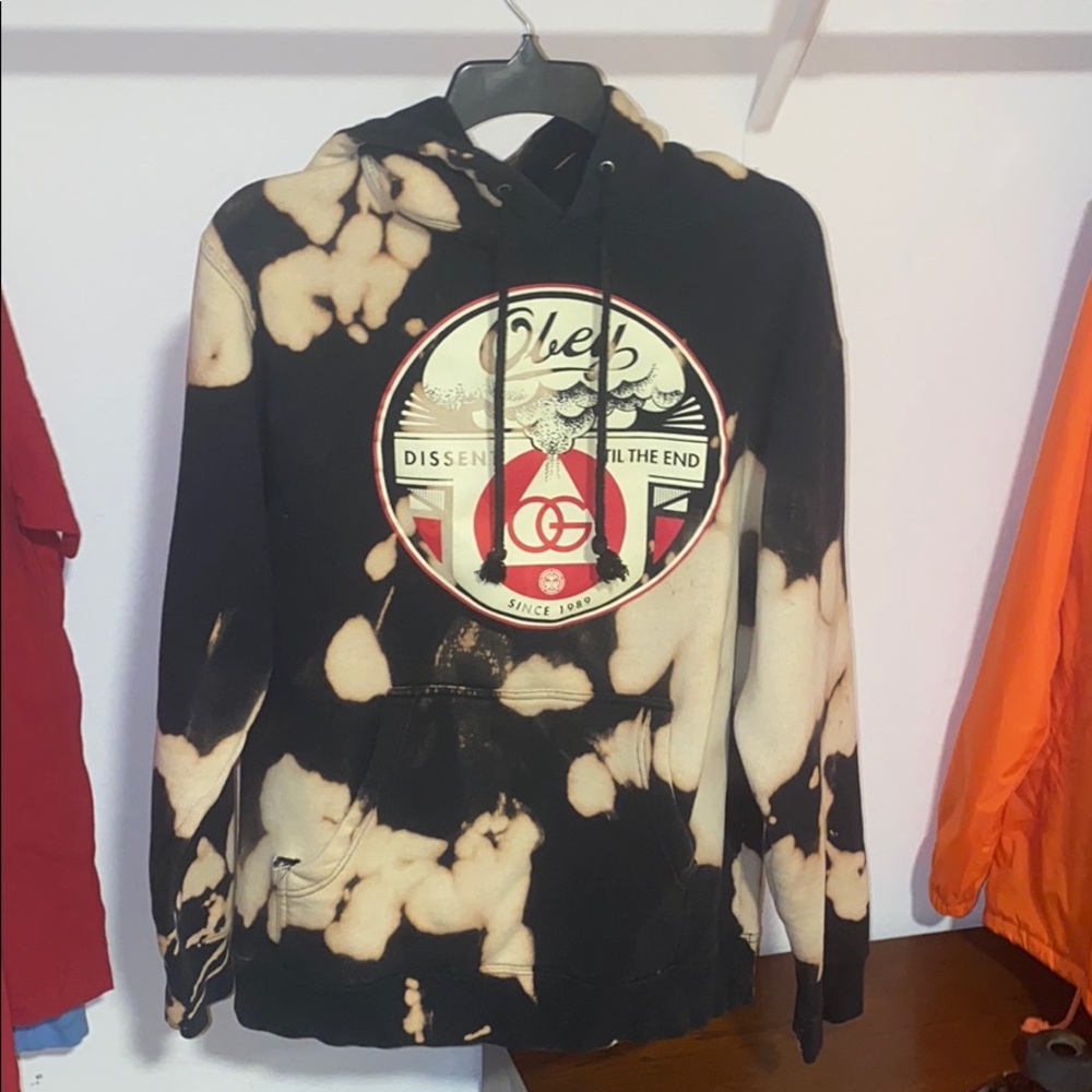 SMALL Obey Black Tie Dye Hoodie 🎁